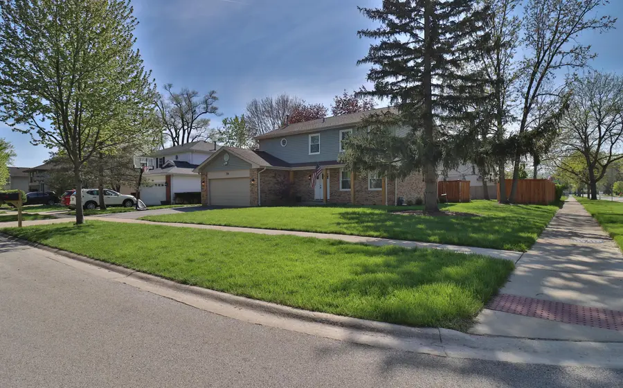 554 Briarwood Drive, Wheeling, IL 60090 - #2