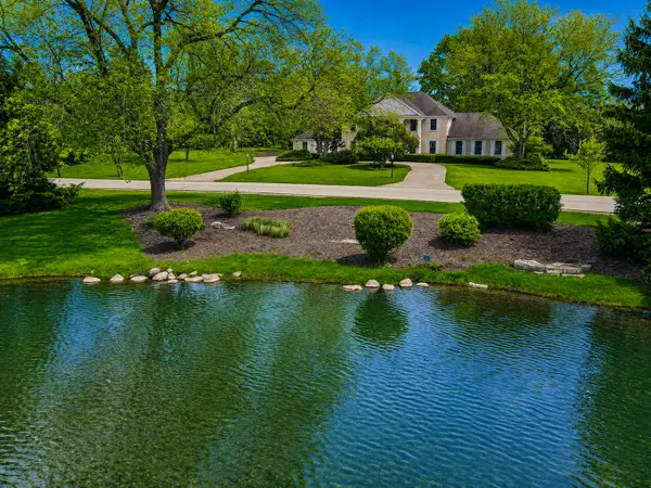 7 Willow Bay Drive, South Barrington, IL 60010