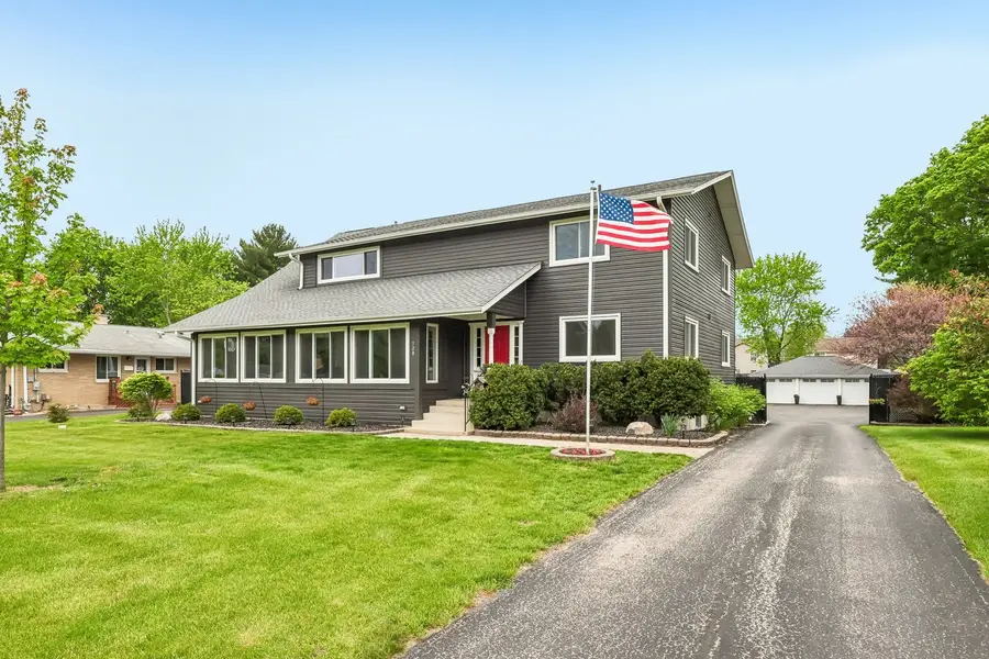 128 W Park Street, Mundelein, IL 60060 - #2