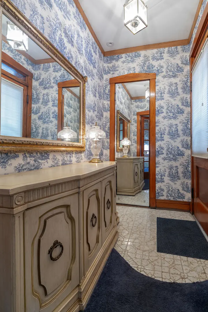 3314 S Emerald Avenue, Chicago, IL 60616 - #3