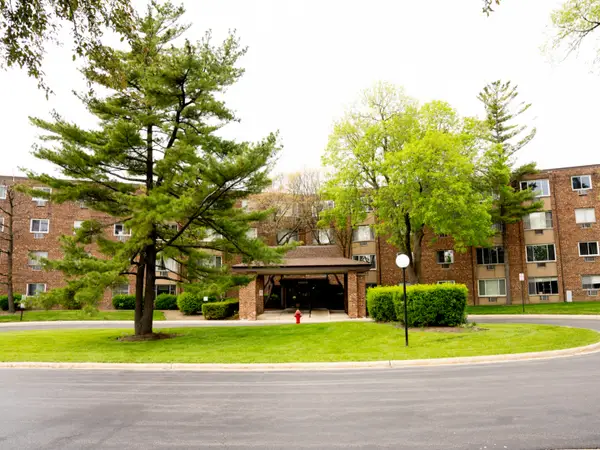 1500 Robin Circle #420, Hoffman Estates, IL 60169