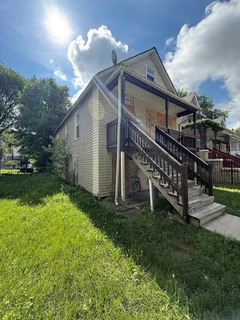 8417 S Escanaba Avenue, Chicago, IL 60617 - #1