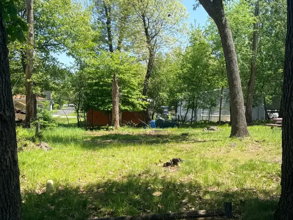8-37 Woodhaven Lakes, Sublette, IL 61367