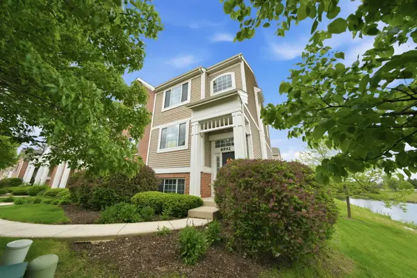 8992 Disbrow Street, Huntley, IL 60142