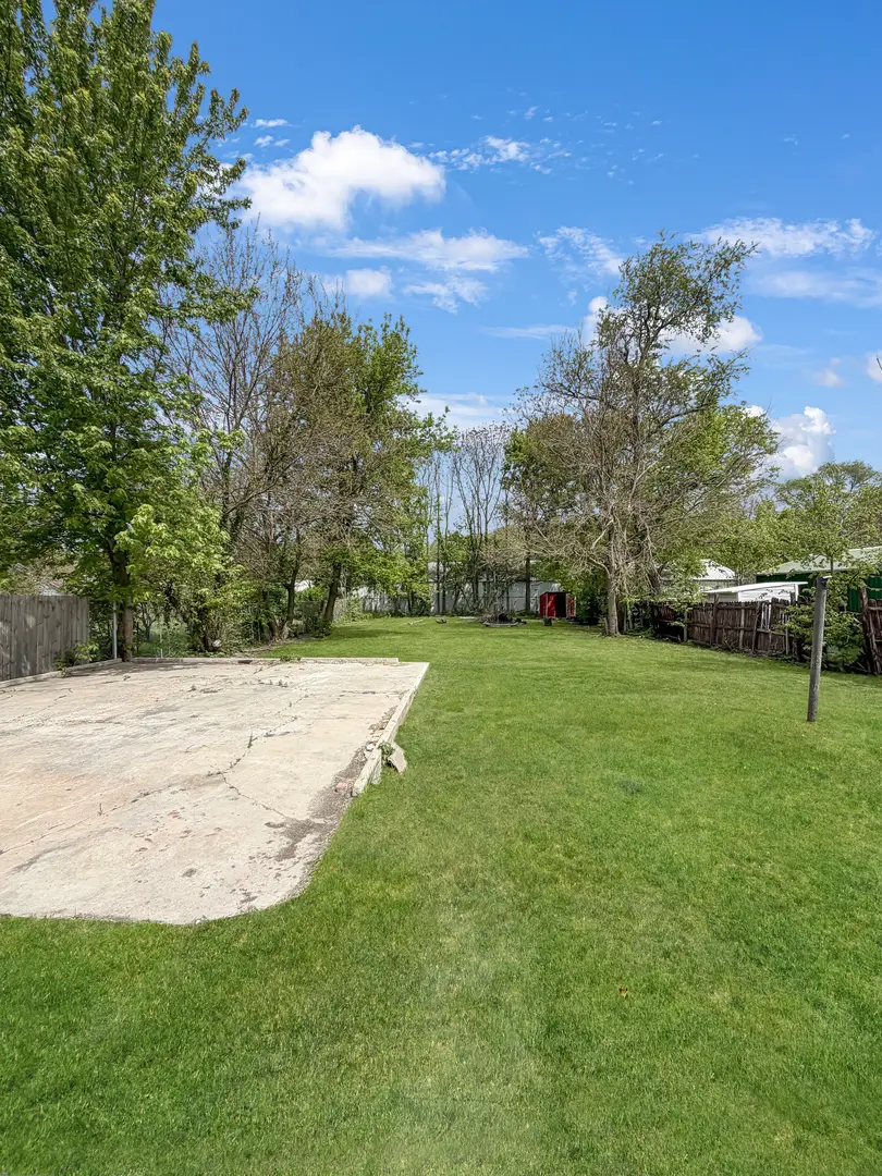 922 E Shawnee Street, Freeport, IL 61032 - #2