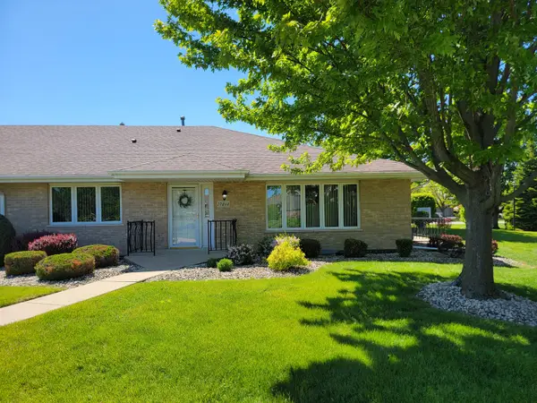 17814 America Court #31, Orland Park, IL 60467