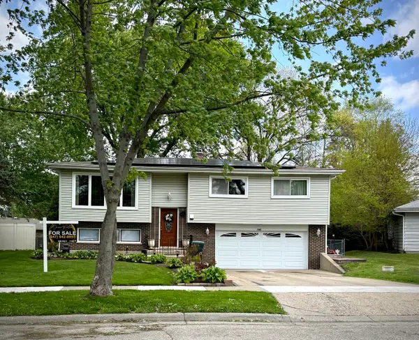 1560 Pamela Drive, Elgin, IL 60123