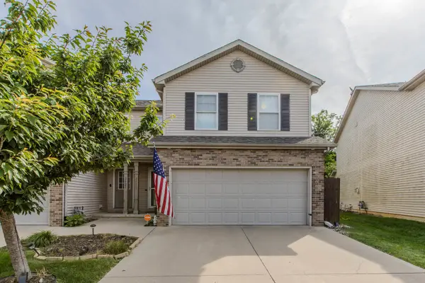 2519 Fox Trot Trail, Bloomington, IL 61705