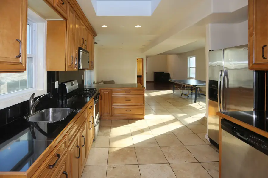 2458 N Clybourn Avenue, Chicago, IL 60614 - #3