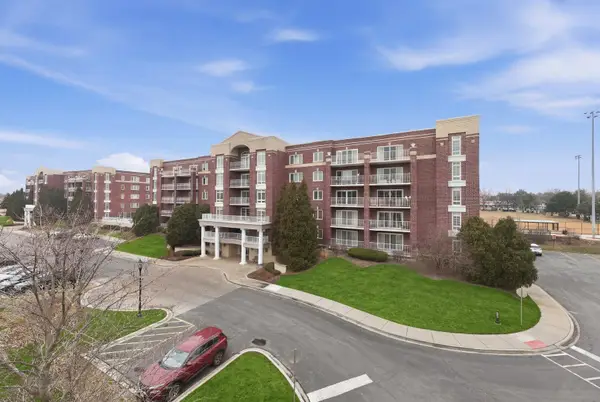 7081 W Touhy Avenue #407, Niles, IL 60714