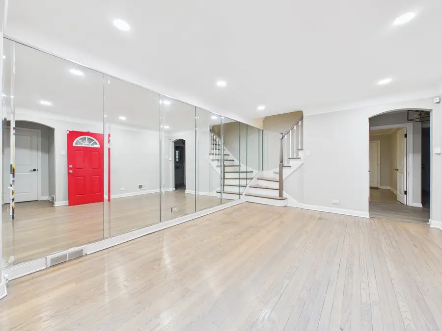 10615 S Vernon Avenue, Chicago, IL 60628 - #3