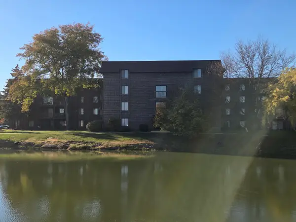 840 Elder Road #A409, Homewood, IL 60430