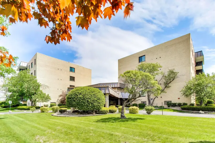 5840 W 104th Street #415, Oak Lawn, IL 60453 - #2