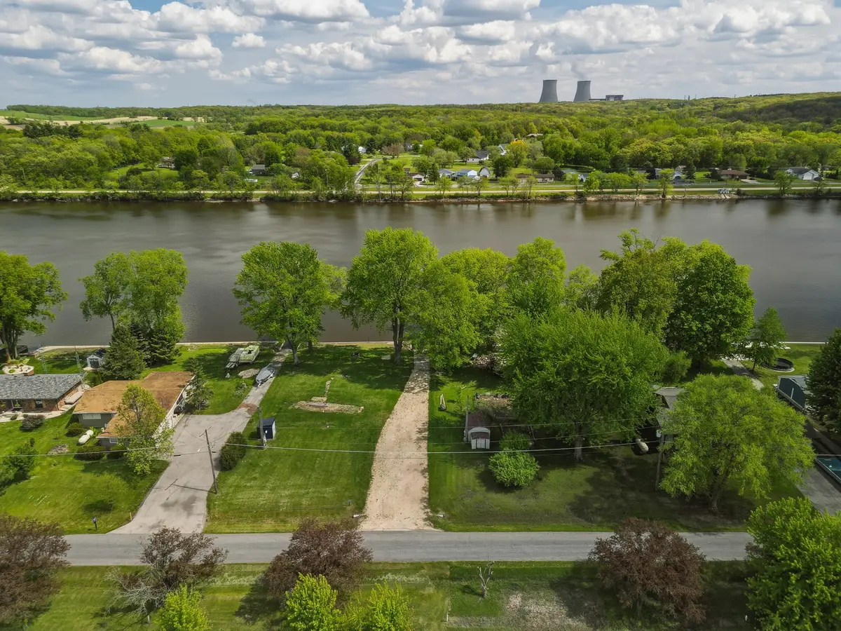6215 N River Drive, Oregon, IL 61061 - #1