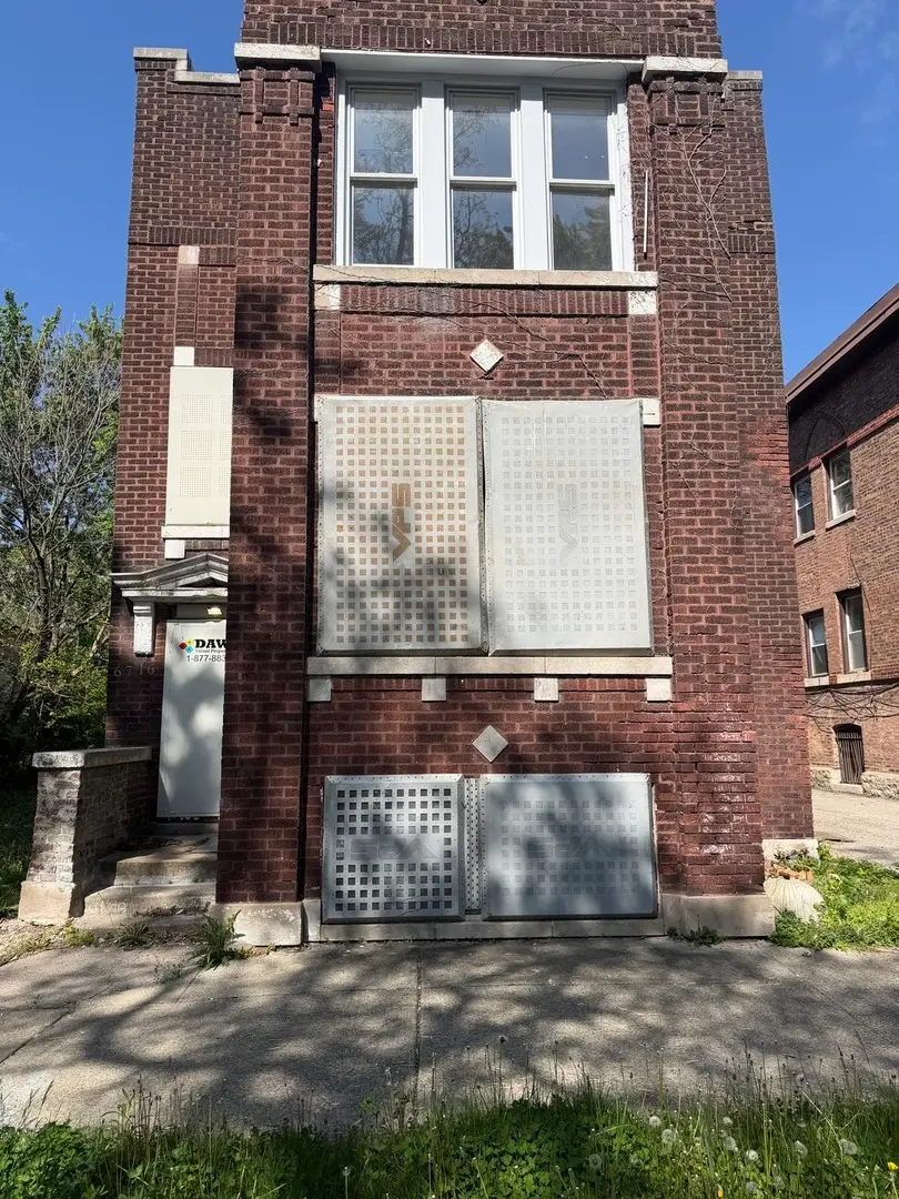 6716 S May Street, Chicago, IL 60621 - #1