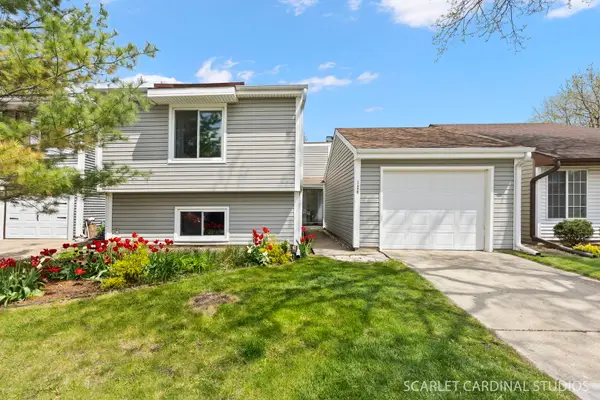 30W124 Wood Court, Warrenville, IL 60555