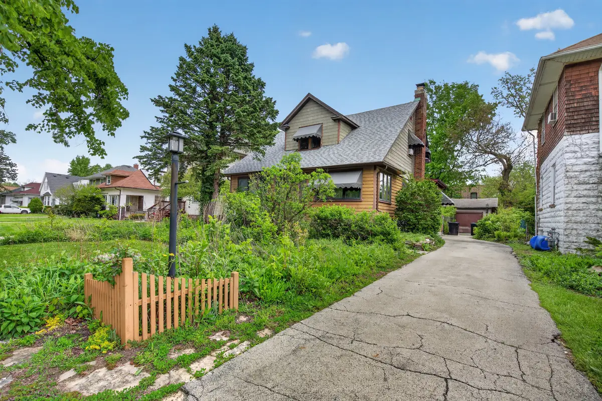 11427 S Longwood Drive, Chicago, IL 60643 - #1