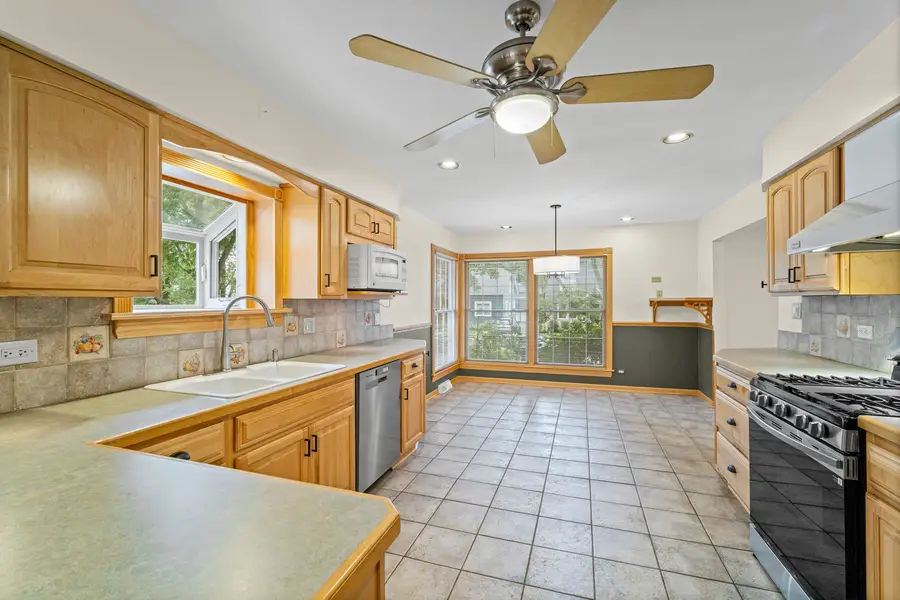 421 N Elm Street, Itasca, IL 60143 - #2