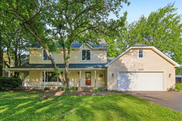 733 Buttonwood Circle Se, Naperville, IL 60540