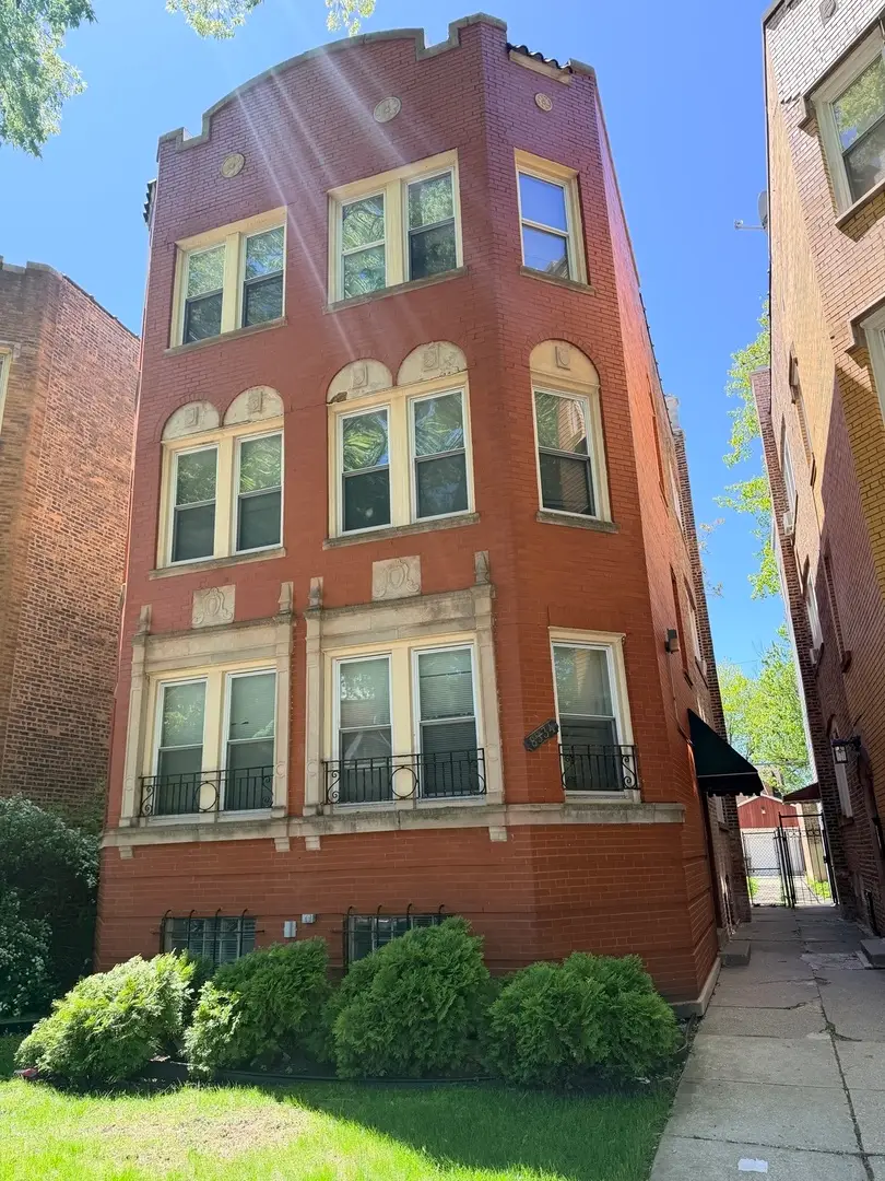 8534 S Bennett Avenue, Chicago, IL 60617 - #1