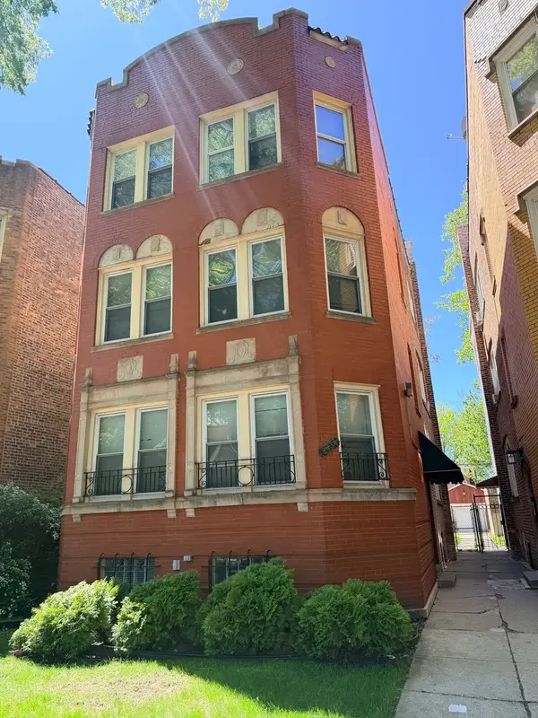 8534 S Bennett Avenue, Chicago, IL 60617