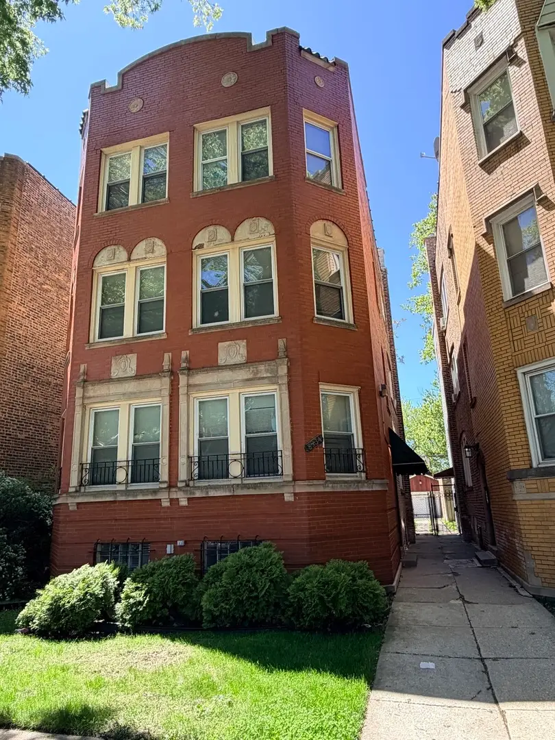 8534 S Bennett Avenue, Chicago, IL 60617 - #2