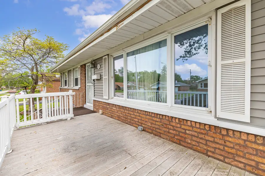 517 N Manchester Drive, Chicago Heights, IL 60411 - #3