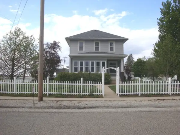 429 W Koplin Avenue, Cissna Park, IL 60924