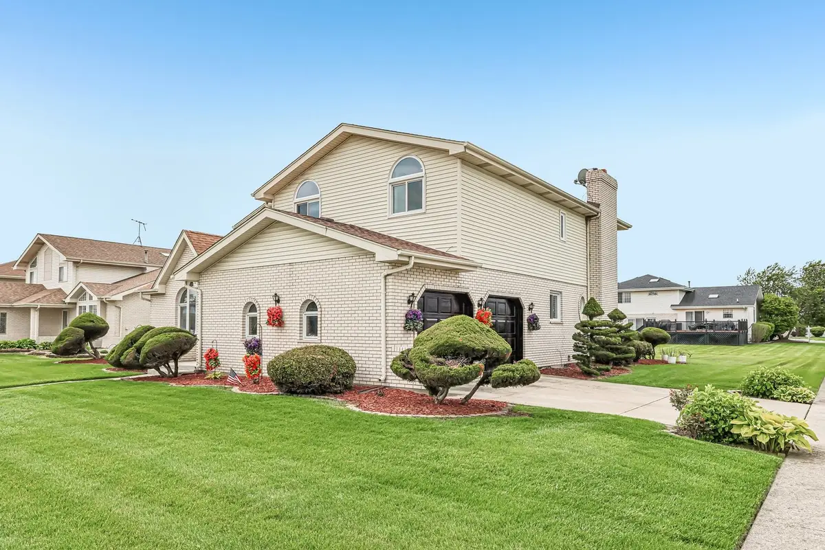19500 Oakwood Avenue, Lynwood, IL 60411 - #1