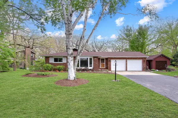 39W609 Lori Lane, Elgin, IL 60124