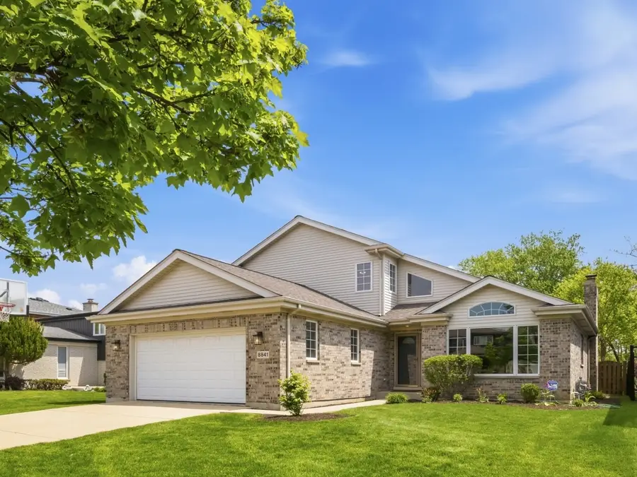 8841 N Birch Avenue, Morton Grove, IL 60053 - #2