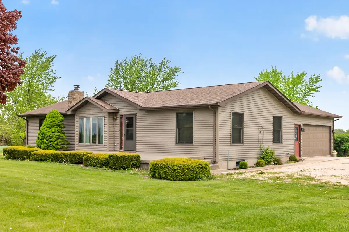 8086 Kane Road, Waterman, IL 60556 - #1