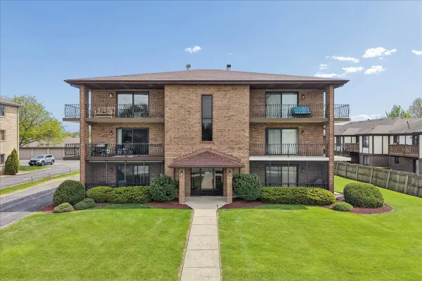 17979 Oak Park Avenue #2N, Tinley Park, IL 60477