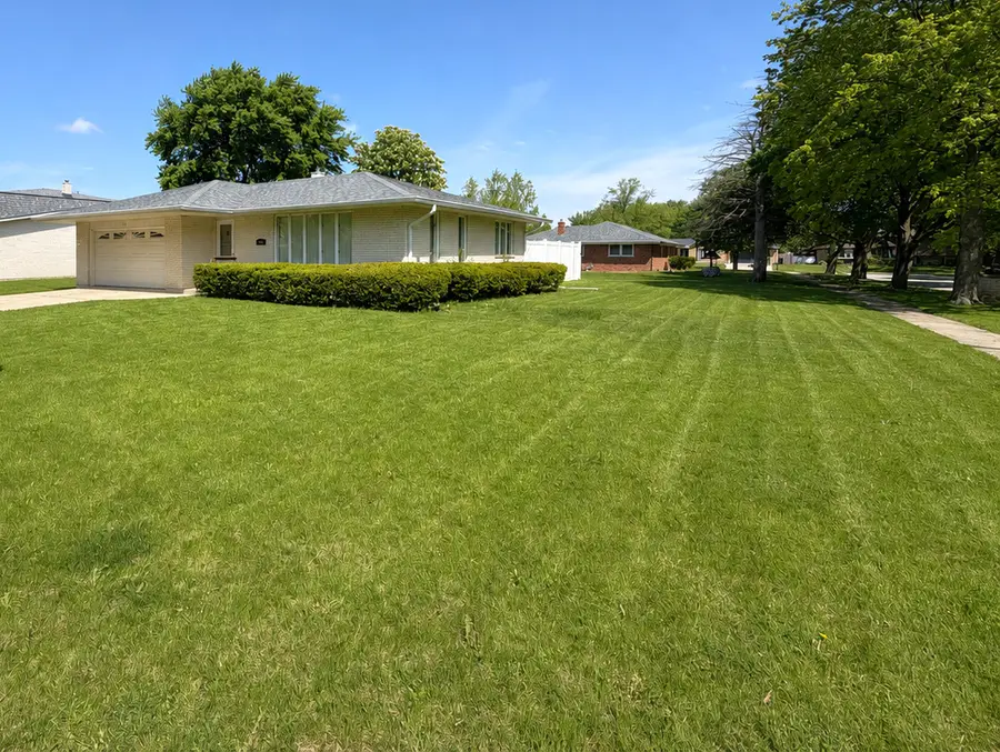 901 Lark Street, Peotone, IL 60468 - #3