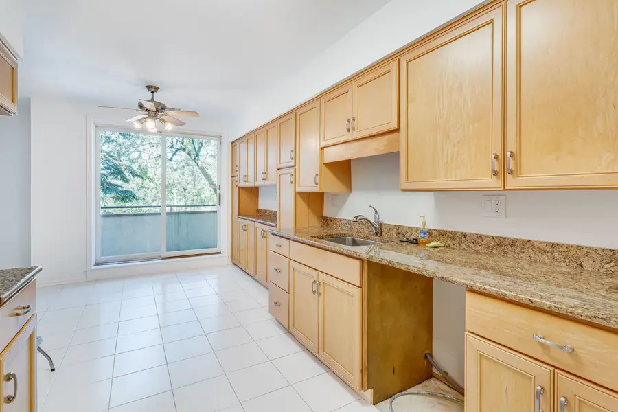 6400 N Cicero Avenue #212, Lincolnwood, IL 60712 - #2