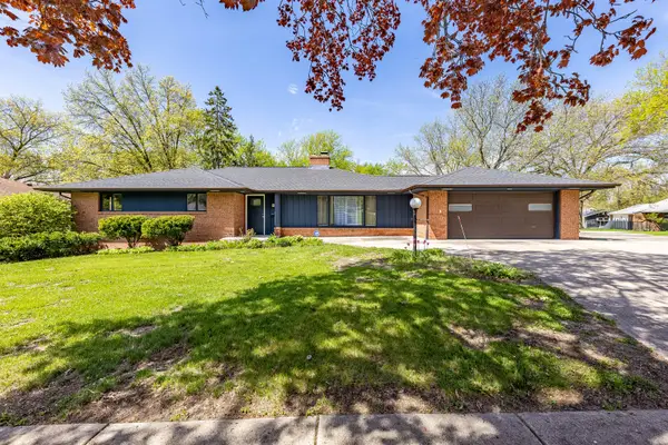 828 Tamarack Lane, Rockford, IL 61107