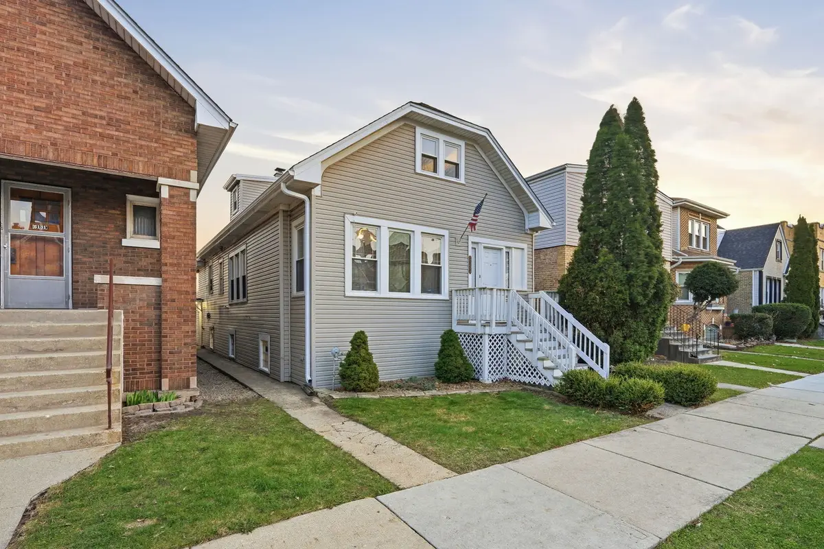 5135 W Melrose Street, Chicago, IL 60641 - #1