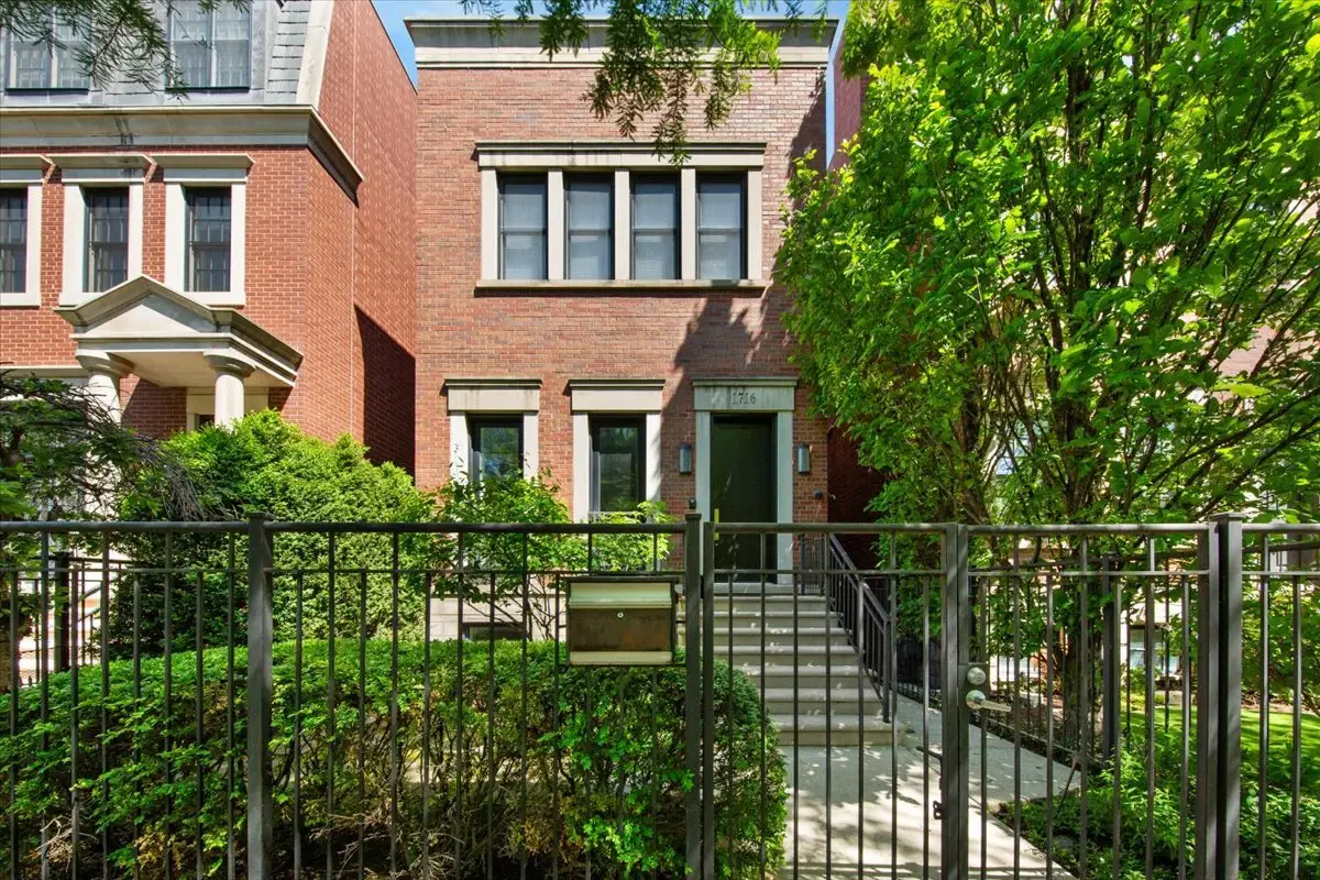 1716 W Wolfram Street, Chicago, IL 60657 - #1