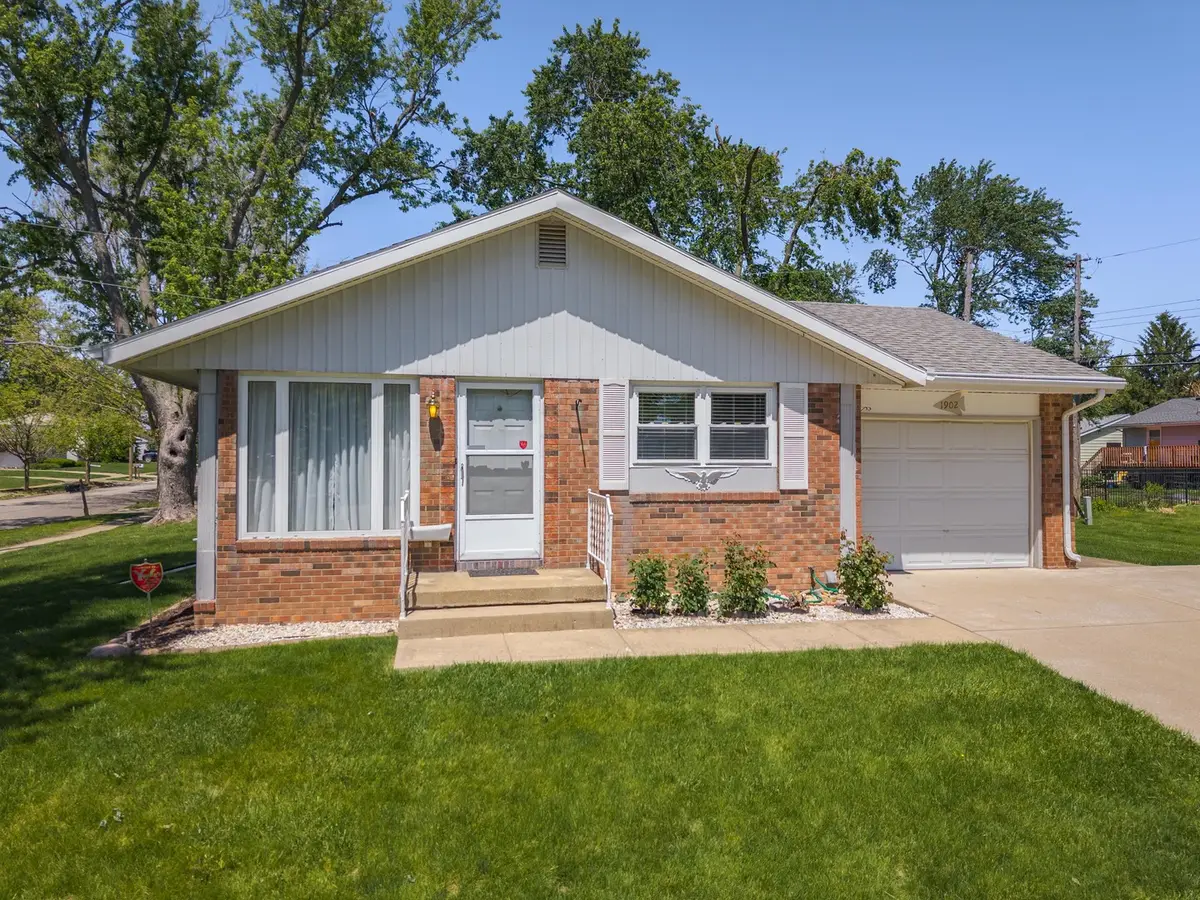 1902 Arrowhead Drive, Bloomington, IL 61704 - #1