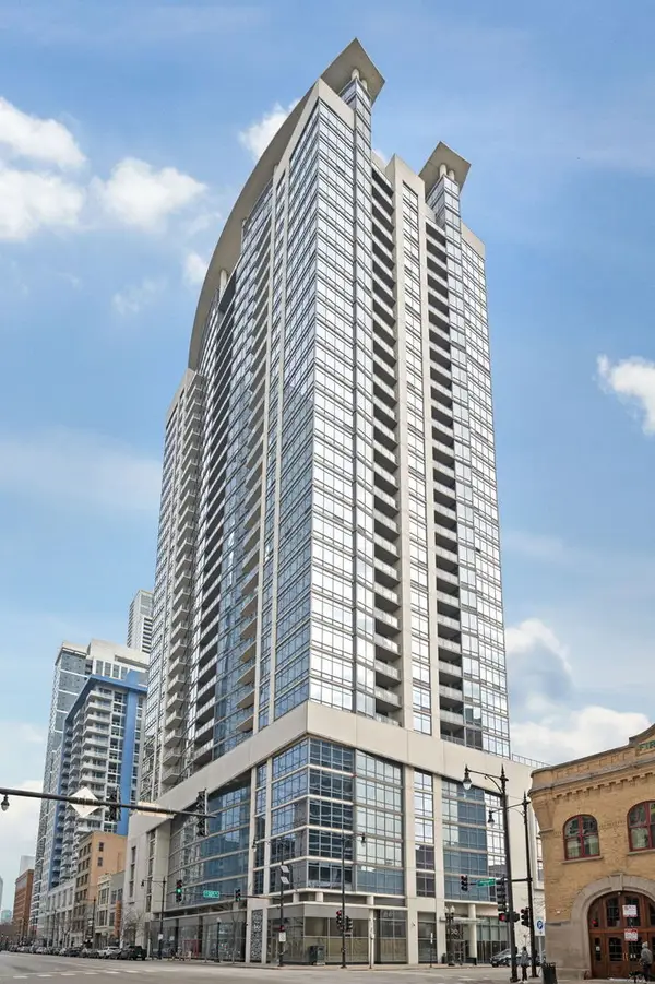 100 E 14th Street #703, Chicago, IL 60605