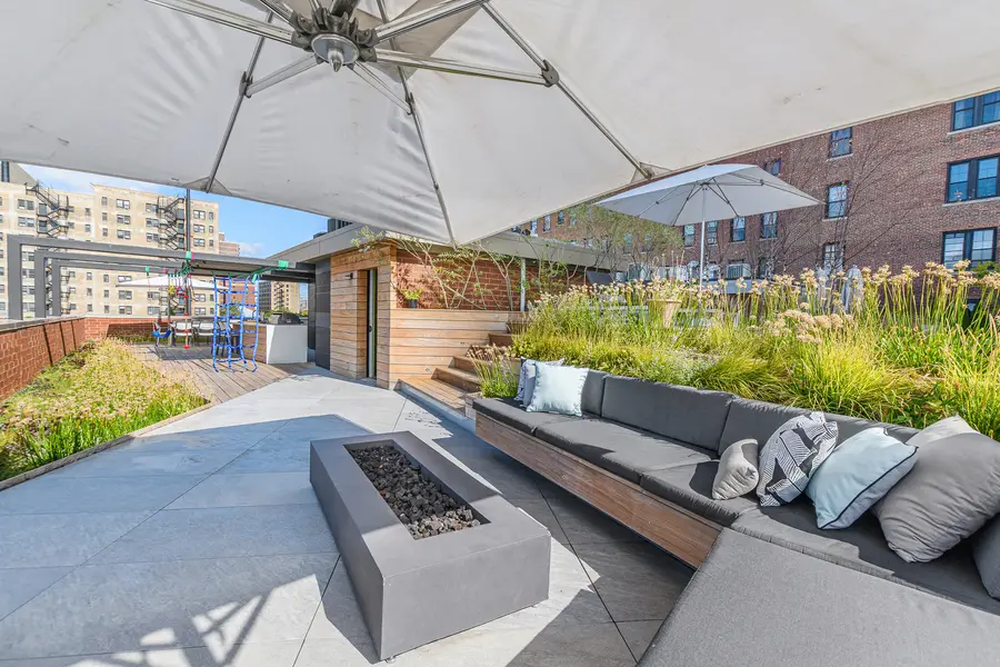422 W Deming Place #4, Chicago, IL 60614 - #2