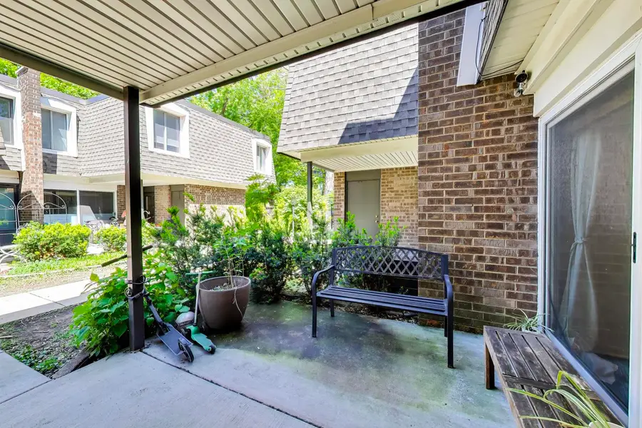 1623 W Belle Plaine Avenue, Chicago, IL 60613 - #3