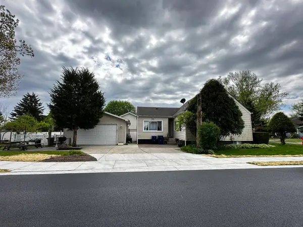 633 S Elmwood Avenue, Waukegan, IL 60085