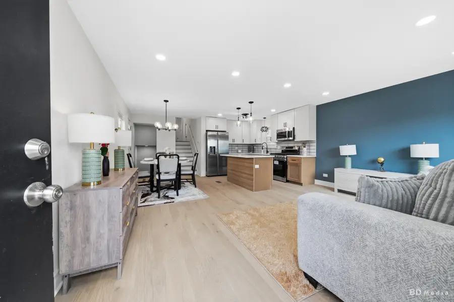 8541 S Givins Court, Chicago, IL 60620 - #3