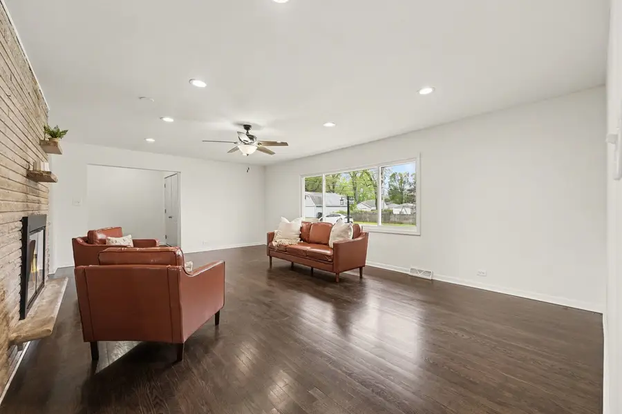 18289 Burnham Avenue, Lansing, IL 60438 - #3