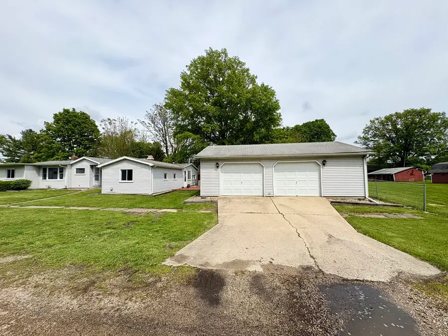 101 S Sheridan Street, Lostant, IL 61334 - #3