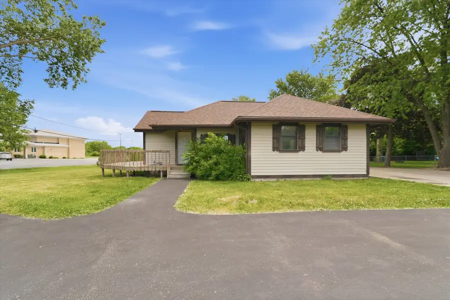 3537 N Lewis Avenue, Beach Park, IL 60087 - #3