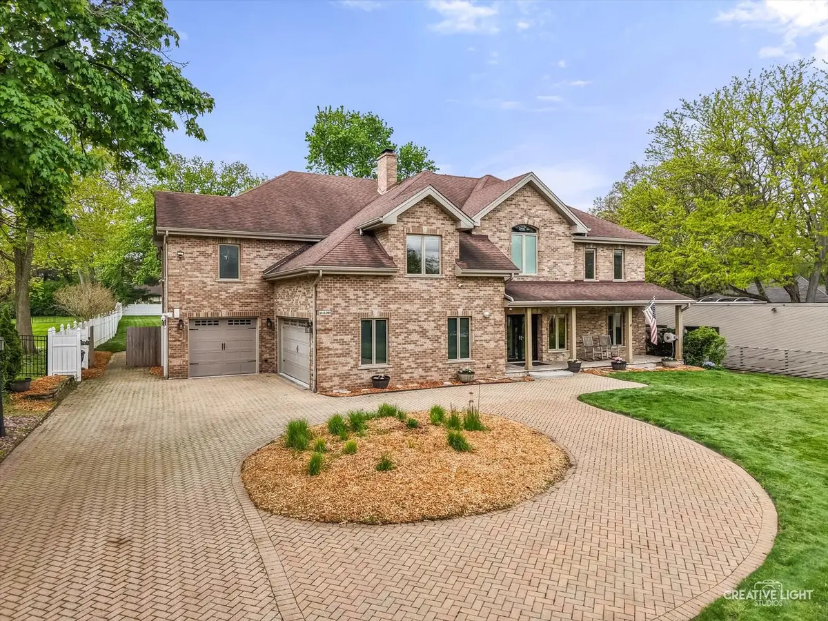 10S060 Clarendon Hills Road, Willowbrook, IL 60527 - #1