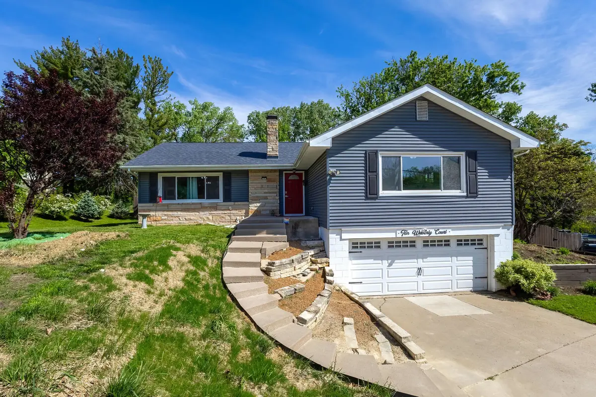10 Waverly Court, Davenport, IA 52804 - #1