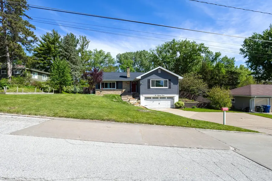 10 Waverly Court, Davenport, IA 52804 - #2